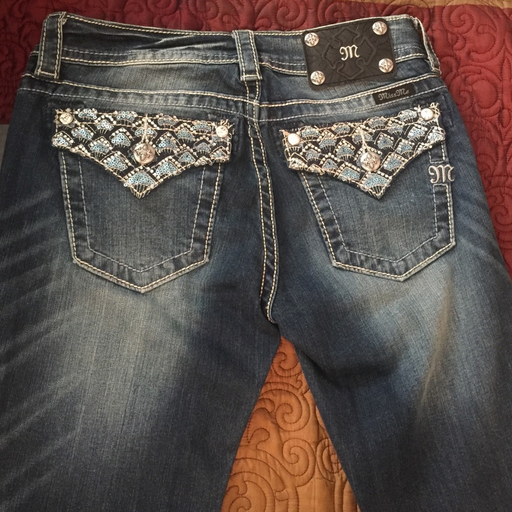 COPY - Brand New Miss Me Jeans size 28 with 34 in… - Picture 2 of 4